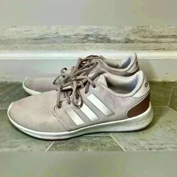 Adidas Blush Pink & Rose Gold Cloudfoam QT Racer Sneakers, Women’s 6.5 - Picture 1 of 6